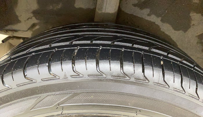 2018 Toyota YARIS J CVT, Petrol, Automatic, 1,09,463 km, Right Rear Tyre Tread