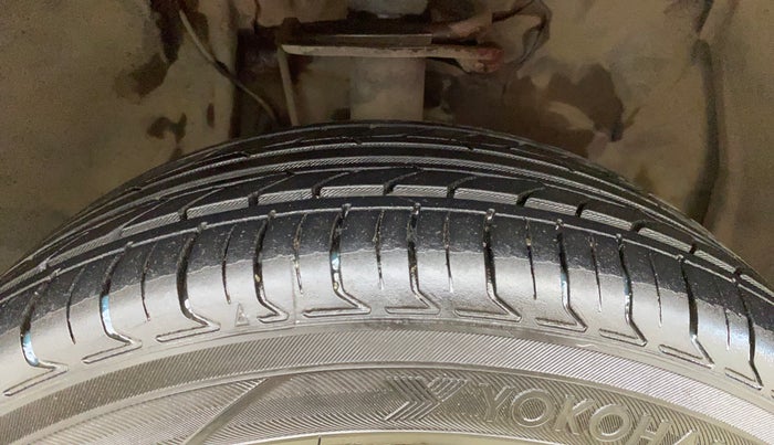 2018 Toyota YARIS J CVT, Petrol, Automatic, 1,09,463 km, Right Front Tyre Tread