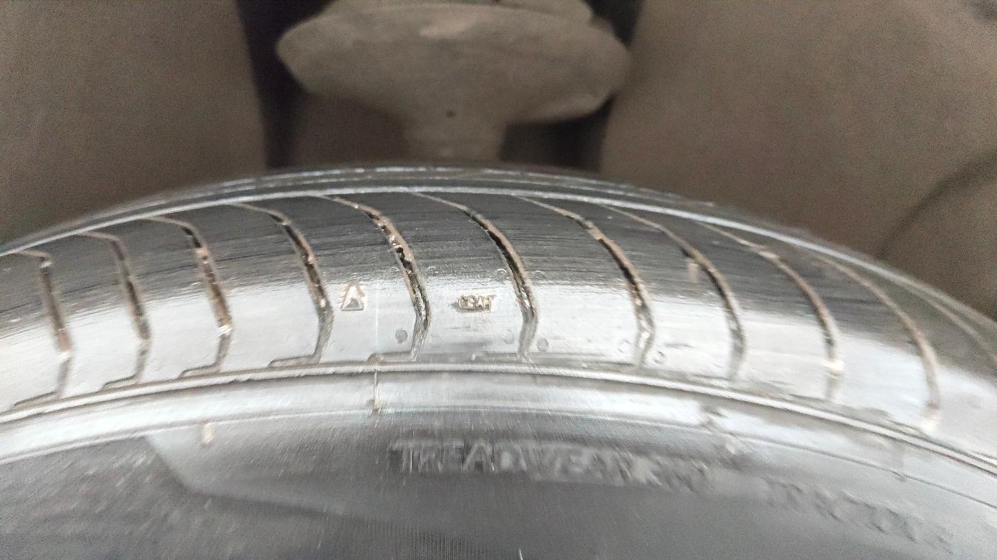 2020 Renault Duster RXZ 1.3 TURBO PETROL MT, Petrol, Manual, 62,069 km, Right Front Tyre Tread