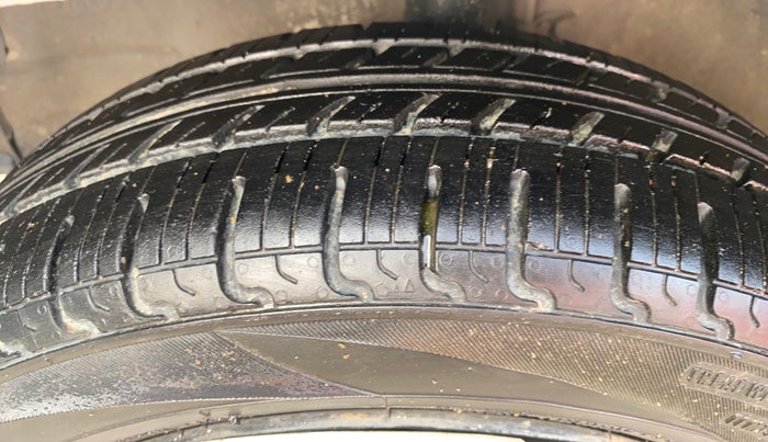 2018 Maruti Wagon R 1.0 VXI, Petrol, Manual, 36,521 km, Left Front Tyre Tread