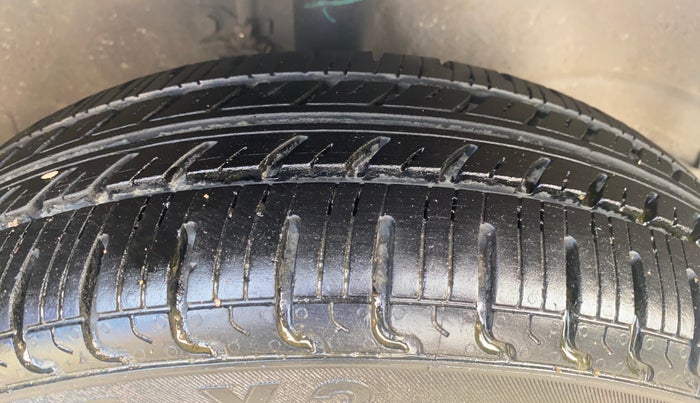 2018 Maruti Wagon R 1.0 VXI, Petrol, Manual, 36,521 km, Right Front Tyre Tread