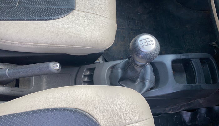 2018 Maruti Wagon R 1.0 VXI, Petrol, Manual, 36,521 km, Gear Lever
