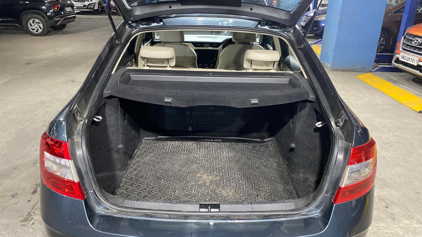 2019 Skoda Octavia 2.0 TDI CR STYLE AT, Diesel, Automatic, 47,250 km, Boot Inside