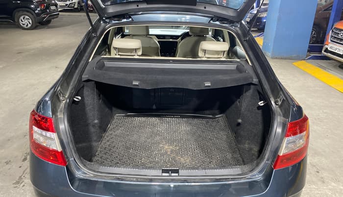 2019 Skoda Octavia 2.0 TDI CR STYLE AT, Diesel, Automatic, 47,250 km, Boot Inside