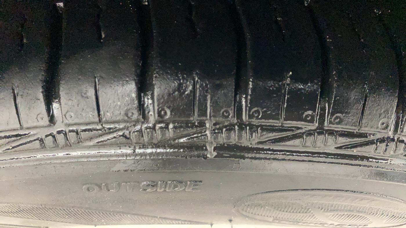 2016 Ford New Figo TITANIUM 1.5 PETROL AT, Petrol, Automatic, 51,020 km, Right Front Tyre Tread