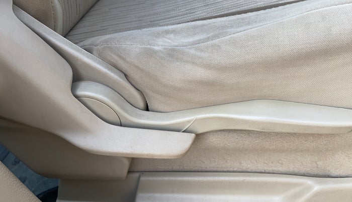 2019 Maruti Ertiga ZXI SHVS, Petrol, Manual, 92,458 km, Driver Side Adjustment Panel