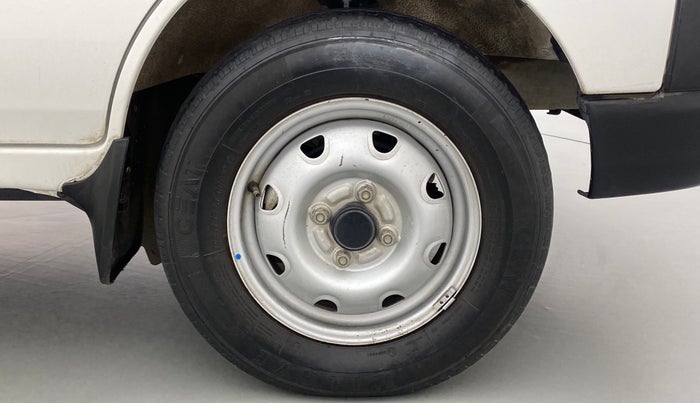 2018 Maruti Eeco 5 STR WITH A/C+HTR CNG, CNG, Manual, 17,383 km, Right Front Wheel