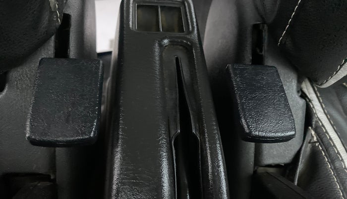 2018 Maruti Eeco 5 STR WITH A/C+HTR CNG, CNG, Manual, 17,383 km, Driver Side Adjustment Panel