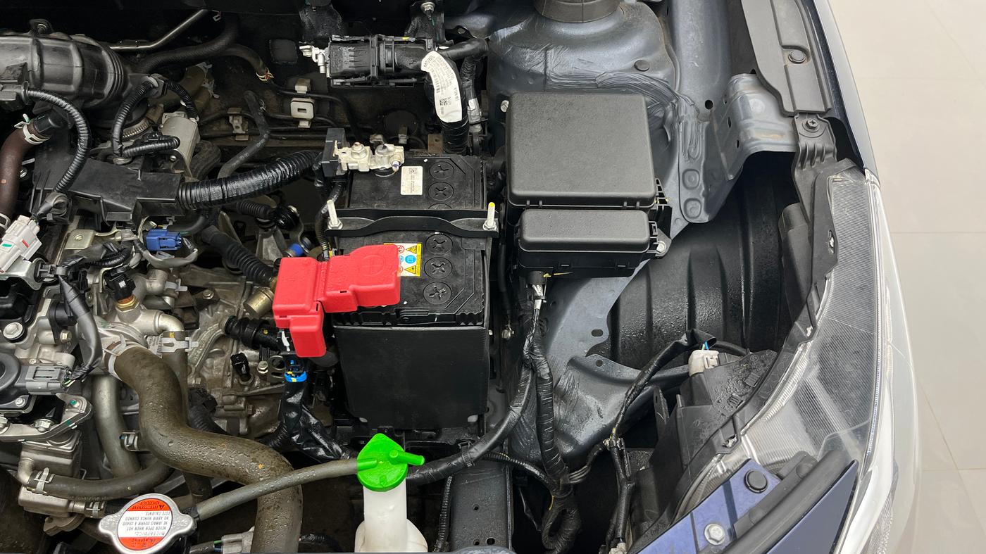 2024 Toyota Glanza V, Petrol, Manual, 16,207 km, Engine View - Left