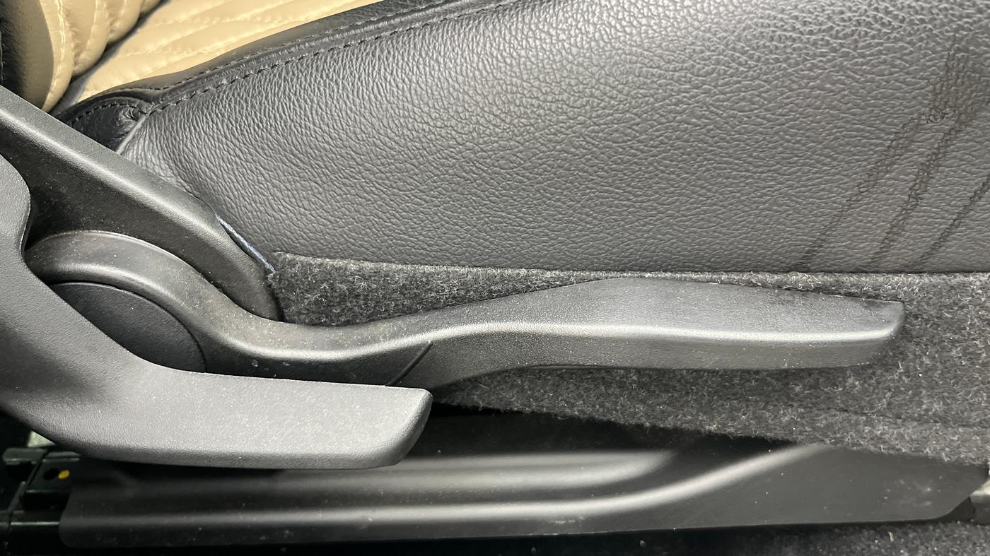 2024 Toyota Glanza V, Petrol, Manual, 16,207 km, Driver Side Adjustment Panel