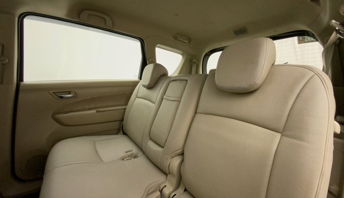 2014 Maruti Ertiga ZDI, Diesel, Manual, 95,942 km, Right Side Rear Door Cabin