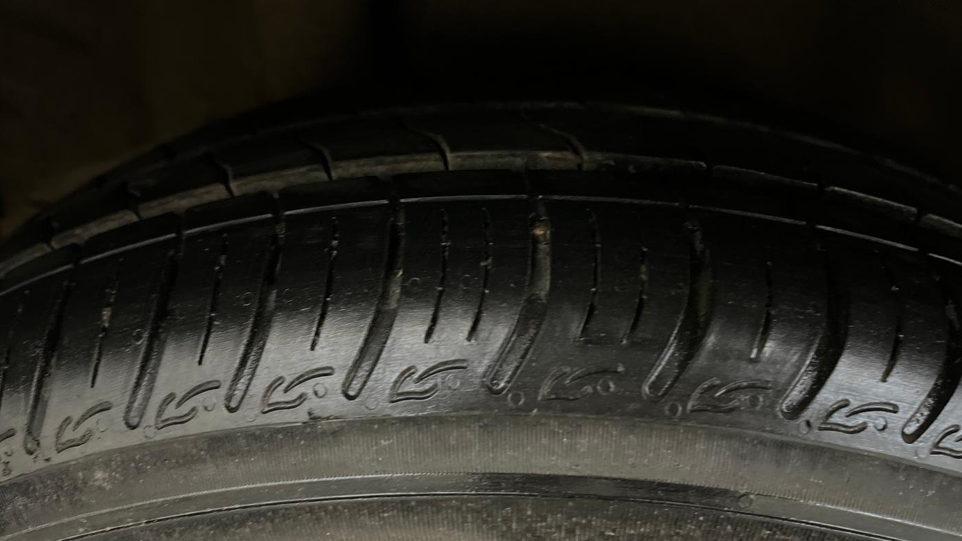 2013 Honda Amaze 1.2L I-VTEC S, Petrol, Manual, 1,26,750 km, Right Rear Tyre Tread