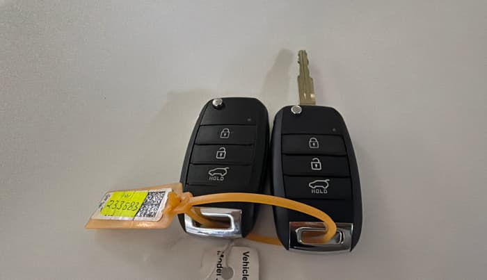 2022 KIA SONET HTK PLUS 1.2, Petrol, Manual, 72,720 km, Key Close Up
