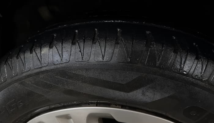 2022 KIA SONET HTK PLUS 1.2, Petrol, Manual, 72,720 km, Right Front Tyre Tread