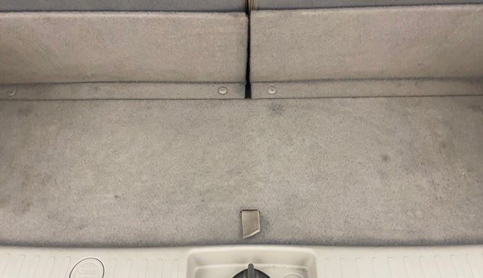 2016 Maruti Ertiga ZDI + SHVS, Diesel, Manual, 89,362 km, Boot Inside