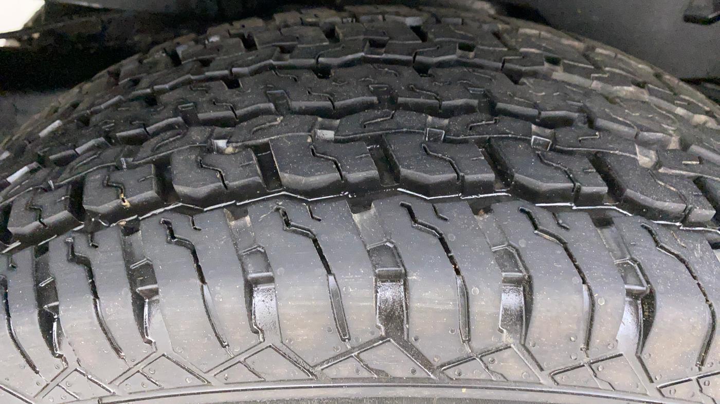2021 Mahindra Thar LX PETROL HT 4WD AT, Petrol, Automatic, 5,145 km, Right Rear Tyre Tread