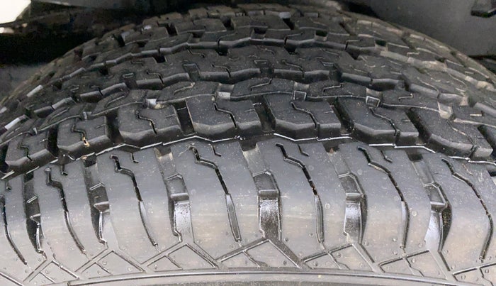 2021 Mahindra Thar LX PETROL HT 4WD AT, Petrol, Automatic, 5,145 km, Right Rear Tyre Tread