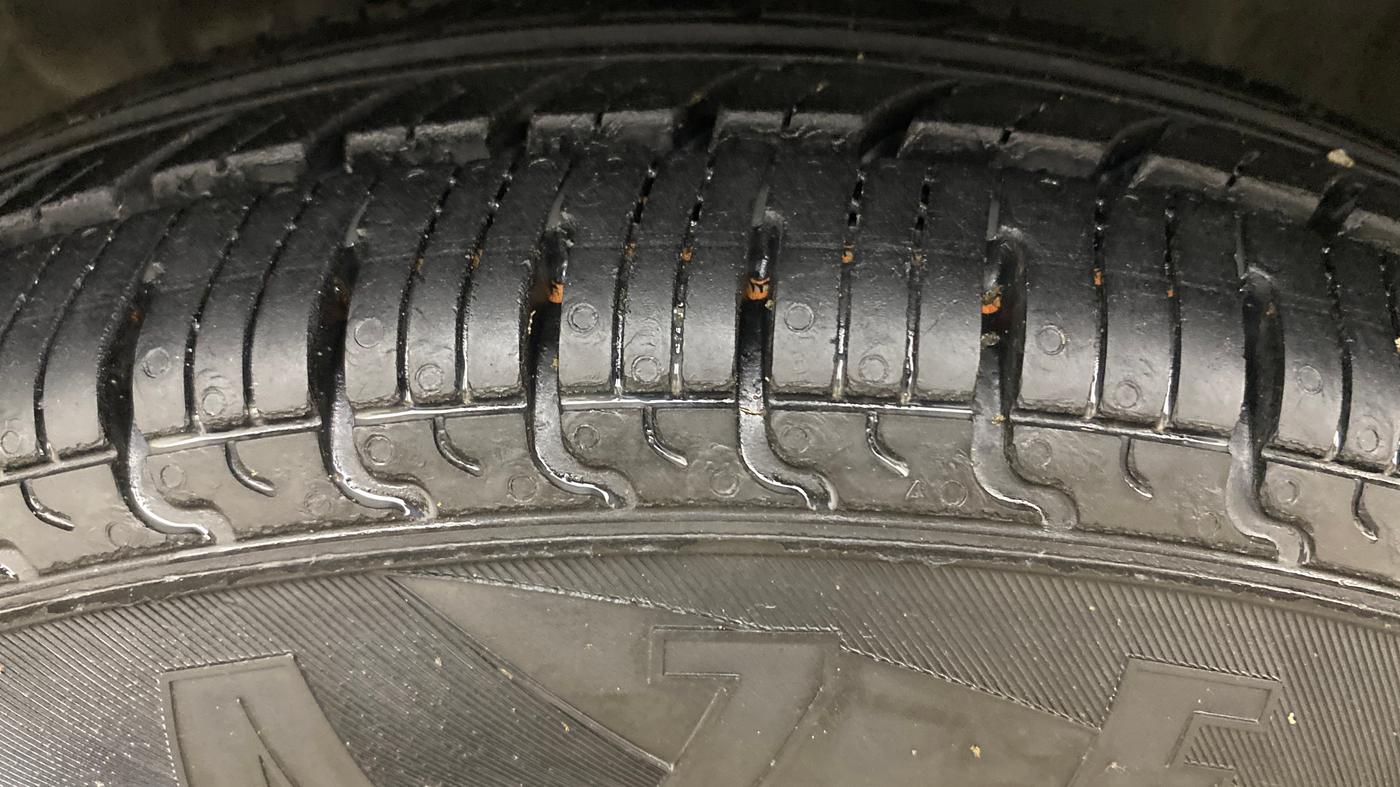2015 Nissan Micra Active XV, Petrol, Manual, 72,739 km, Left Front Tyre Tread