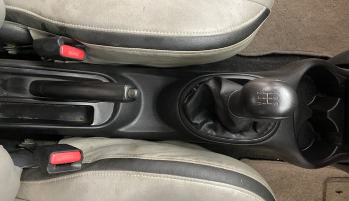 2015 Nissan Micra Active XV, Petrol, Manual, 72,739 km, Gear Lever