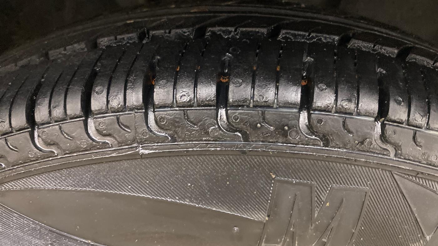 2015 Nissan Micra Active XV, Petrol, Manual, 72,739 km, Right Front Tyre Tread