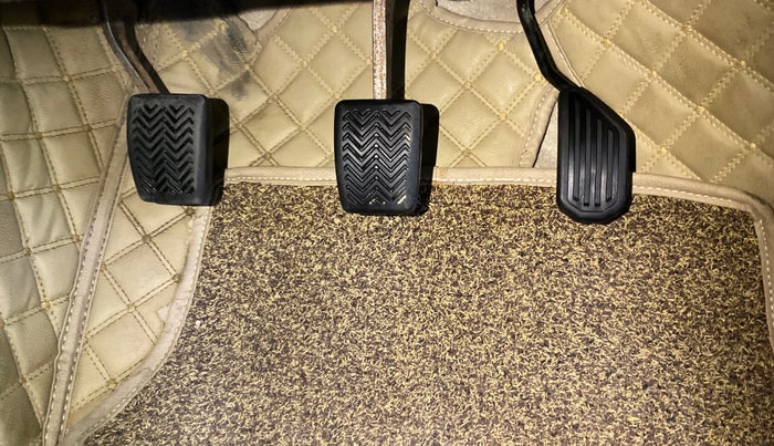 2021 Toyota YARIS J MT, Petrol, Manual, 43,929 km, Pedals