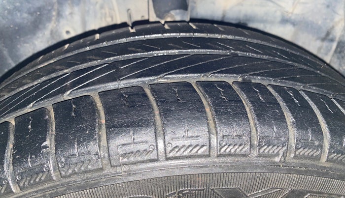 2021 Toyota YARIS J MT, Petrol, Manual, 43,929 km, Right Front Tyre Tread