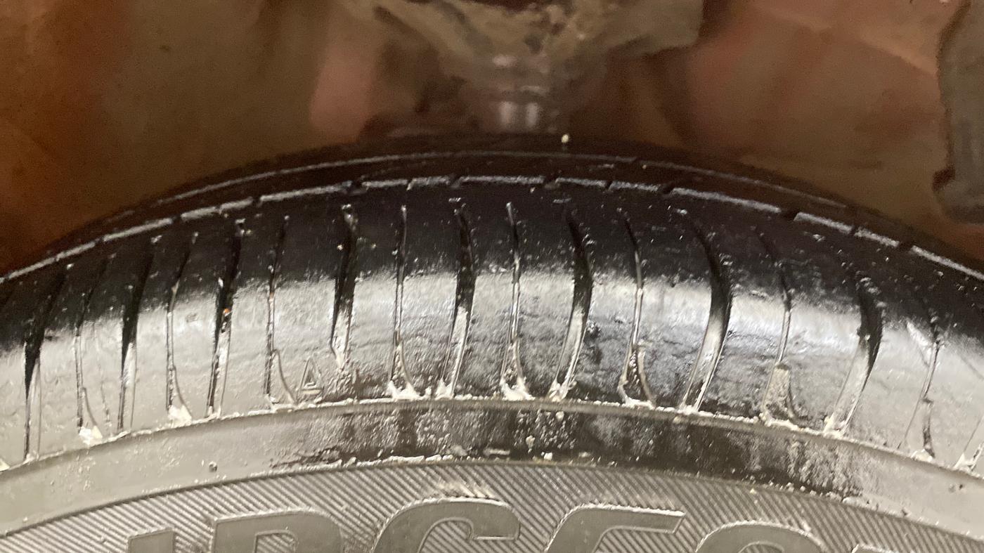 2016 Maruti Celerio ZXI AMT, Petrol, Automatic, 51,323 km, Right Front Tyre Tread