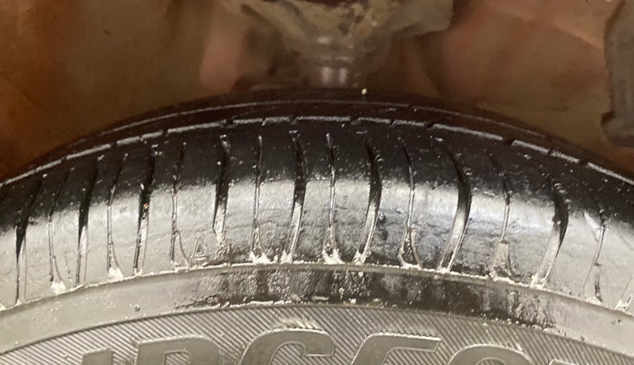 2016 Maruti Celerio ZXI AMT, Petrol, Automatic, 51,323 km, Right Front Tyre Tread