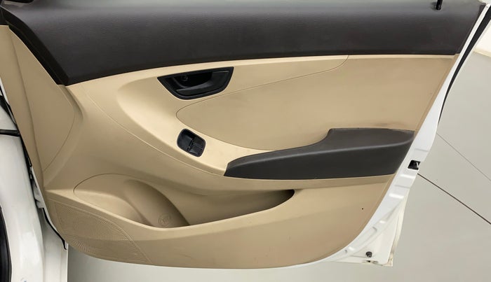 2018 Hyundai Eon MAGNA +, Petrol, Manual, 11,582 km, Driver Side Door Panels Control