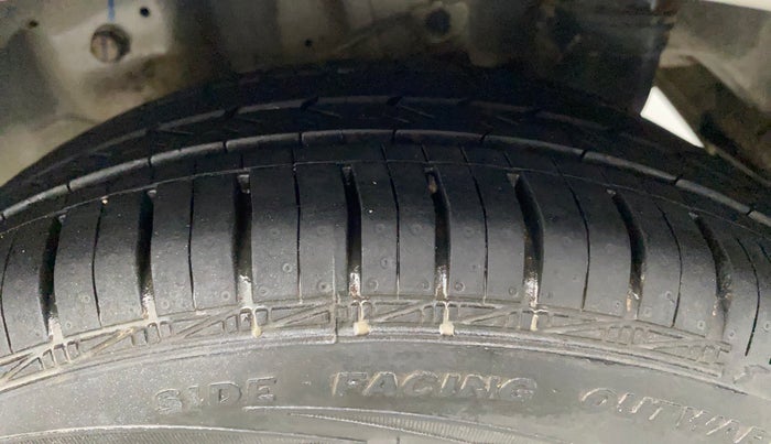 2018 Hyundai Eon MAGNA +, Petrol, Manual, 11,582 km, Left Rear Tyre Tread