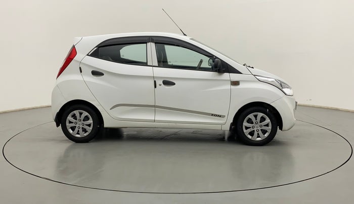 2018 Hyundai Eon MAGNA +, Petrol, Manual, 11,582 km, Right Side View