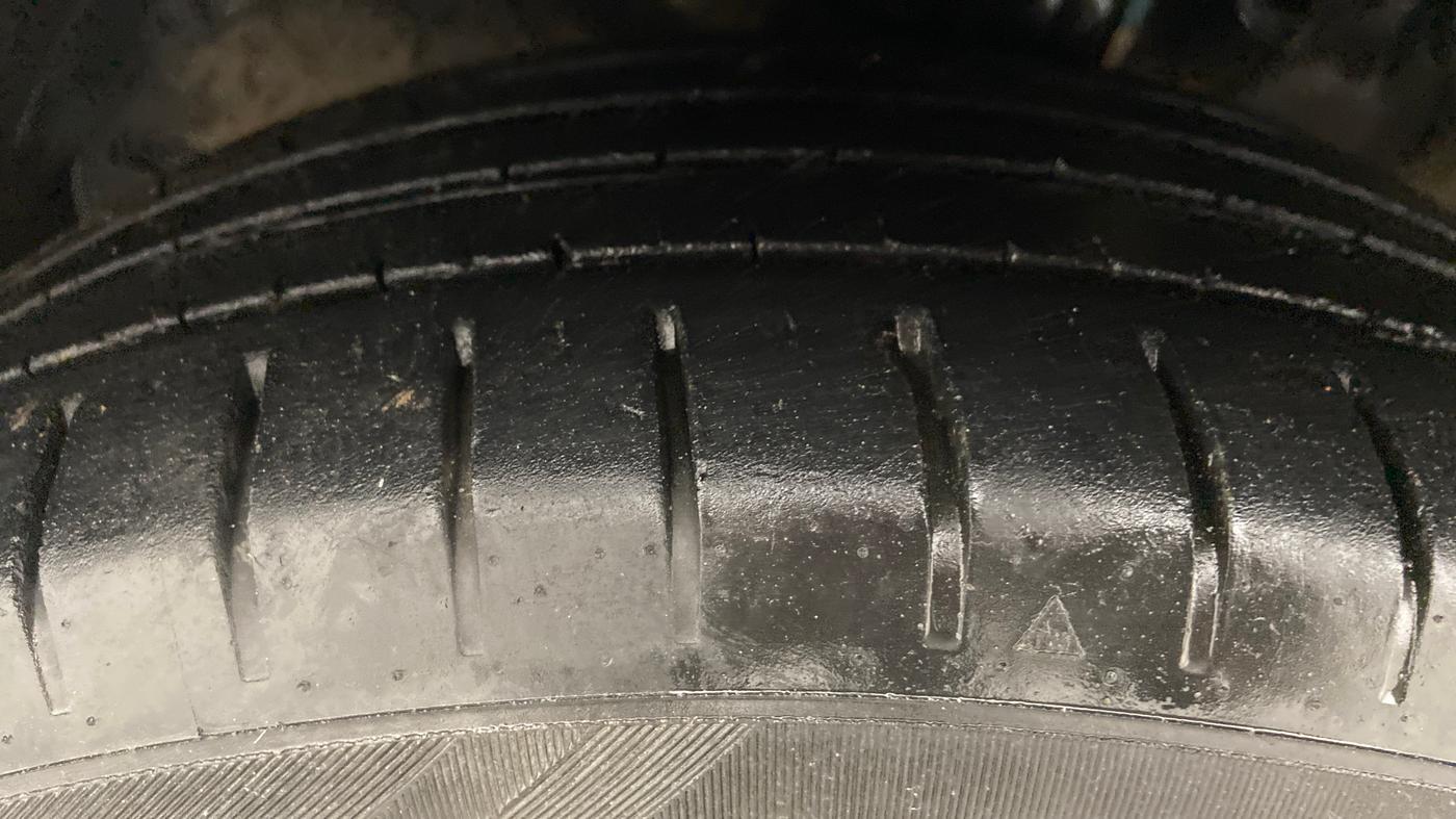 2020 Maruti Baleno ZETA CVT PETROL 1.2, Petrol, Automatic, 35,131 km, Left Front Tyre Tread