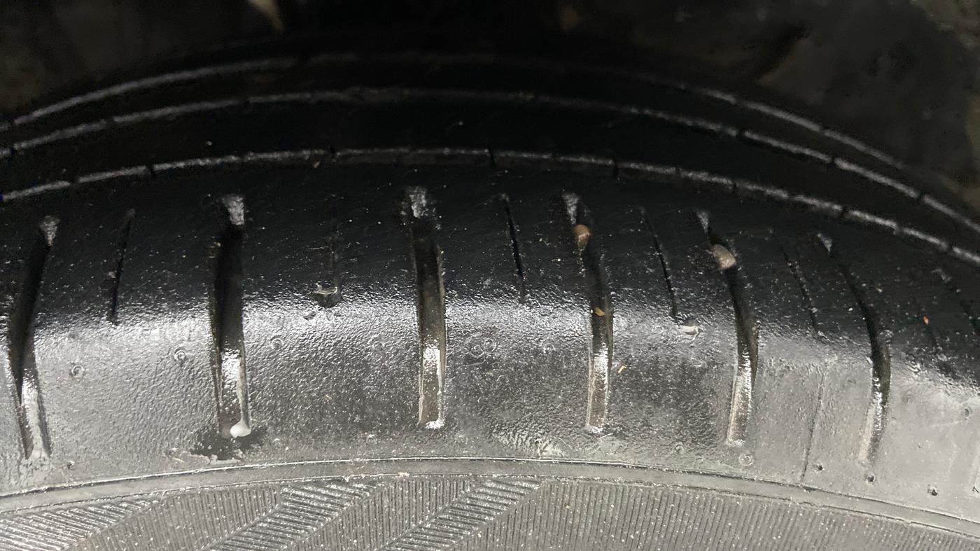 2020 Maruti Baleno ZETA CVT PETROL 1.2, Petrol, Automatic, 35,131 km, Right Front Tyre Tread