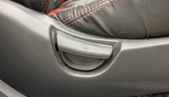 2017 Hyundai Grand i10 SPORTZ 1.2 KAPPA VTVT, Petrol, Manual, 69,724 km, Driver Side Adjustment Panel