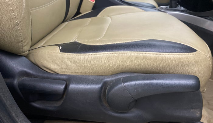 2016 Honda City 1.5L I-VTEC V MT, Petrol, Manual, 1,06,658 km, Driver Side Adjustment Panel