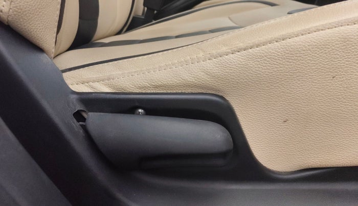 2013 Maruti Swift VXI, Petrol, Manual, 35,570 km, Driver Side Adjustment Panel