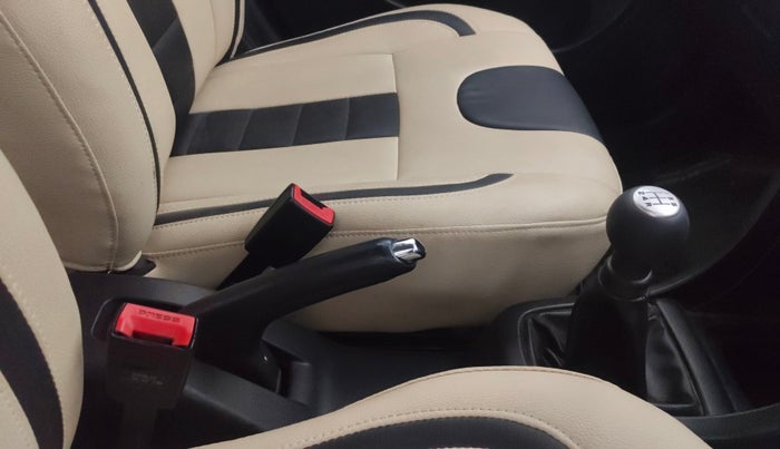 2013 Maruti Swift VXI, Petrol, Manual, 35,570 km, Gear Lever