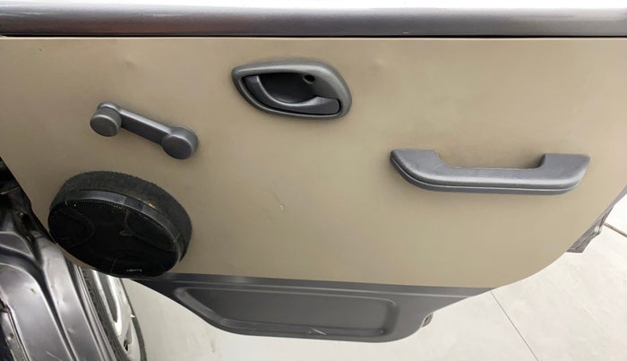 2016 Maruti Eeco 5 STR WITH A/C+HTR, Petrol, Manual, 23,068 km, Driver Side Door Panels Control