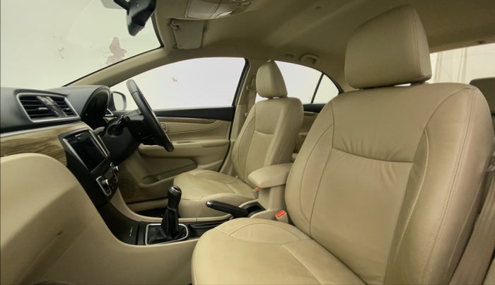 2019 Maruti Ciaz ALPHA 1.5 SHVS PETROL, Petrol, Manual, 16,602 km, Right Side Front Door Cabin