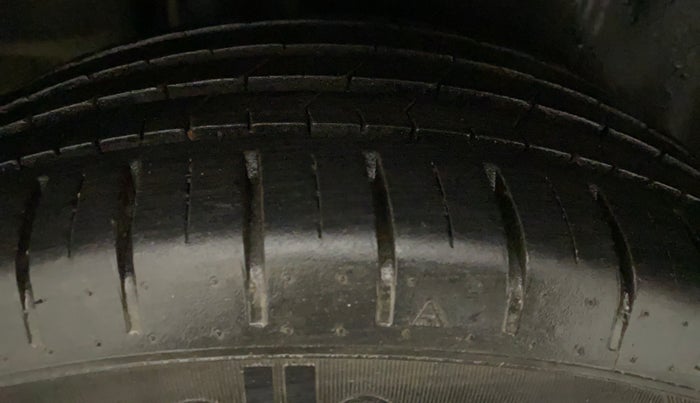 2019 Maruti Ciaz ALPHA 1.5 SHVS PETROL, Petrol, Manual, 16,602 km, Left Rear Tyre Tread