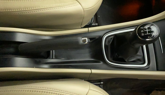2019 Maruti Ciaz ALPHA 1.5 SHVS PETROL, Petrol, Manual, 16,602 km, Gear Lever