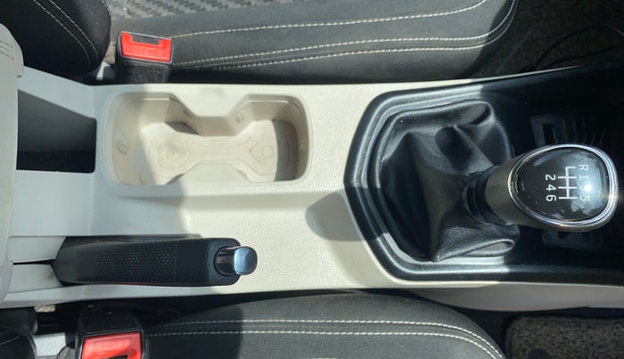 2020 Mahindra XUV300 W4 1.2 PETROL, Petrol, Manual, 29,751 km, Gear Lever