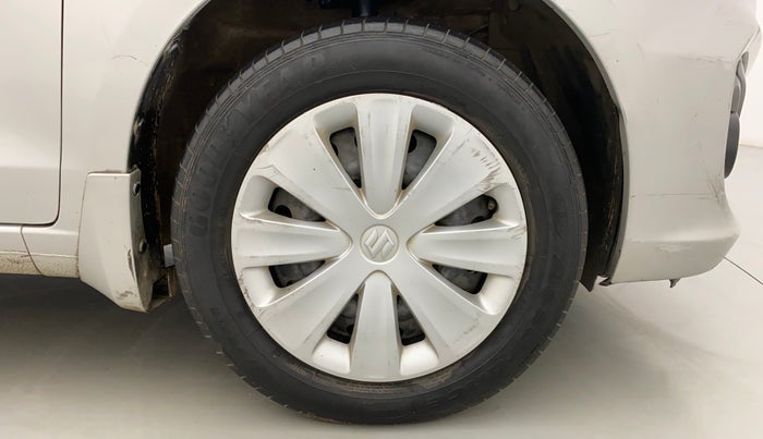 2016 Maruti Ertiga VXI, Petrol, Manual, 1,46,105 km, Right Front Wheel