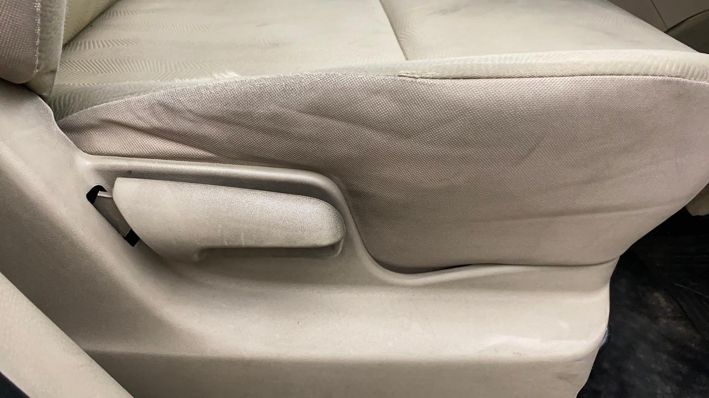 2016 Maruti Ertiga VXI, Petrol, Manual, 1,46,105 km, Driver Side Adjustment Panel