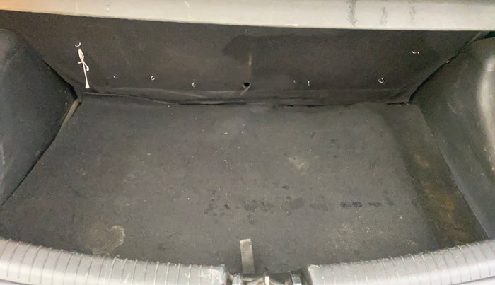 2015 Hyundai Grand i10 SPORTZ 1.2 KAPPA VTVT, Petrol, Manual, 60,994 km, Boot Inside