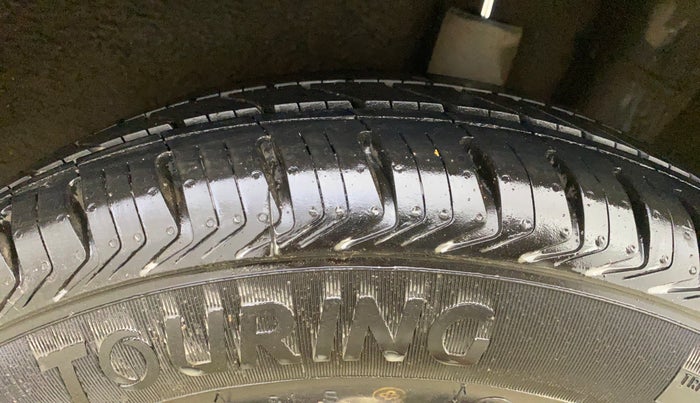 2015 Hyundai Grand i10 SPORTZ 1.2 KAPPA VTVT, Petrol, Manual, 60,994 km, Left Rear Tyre Tread