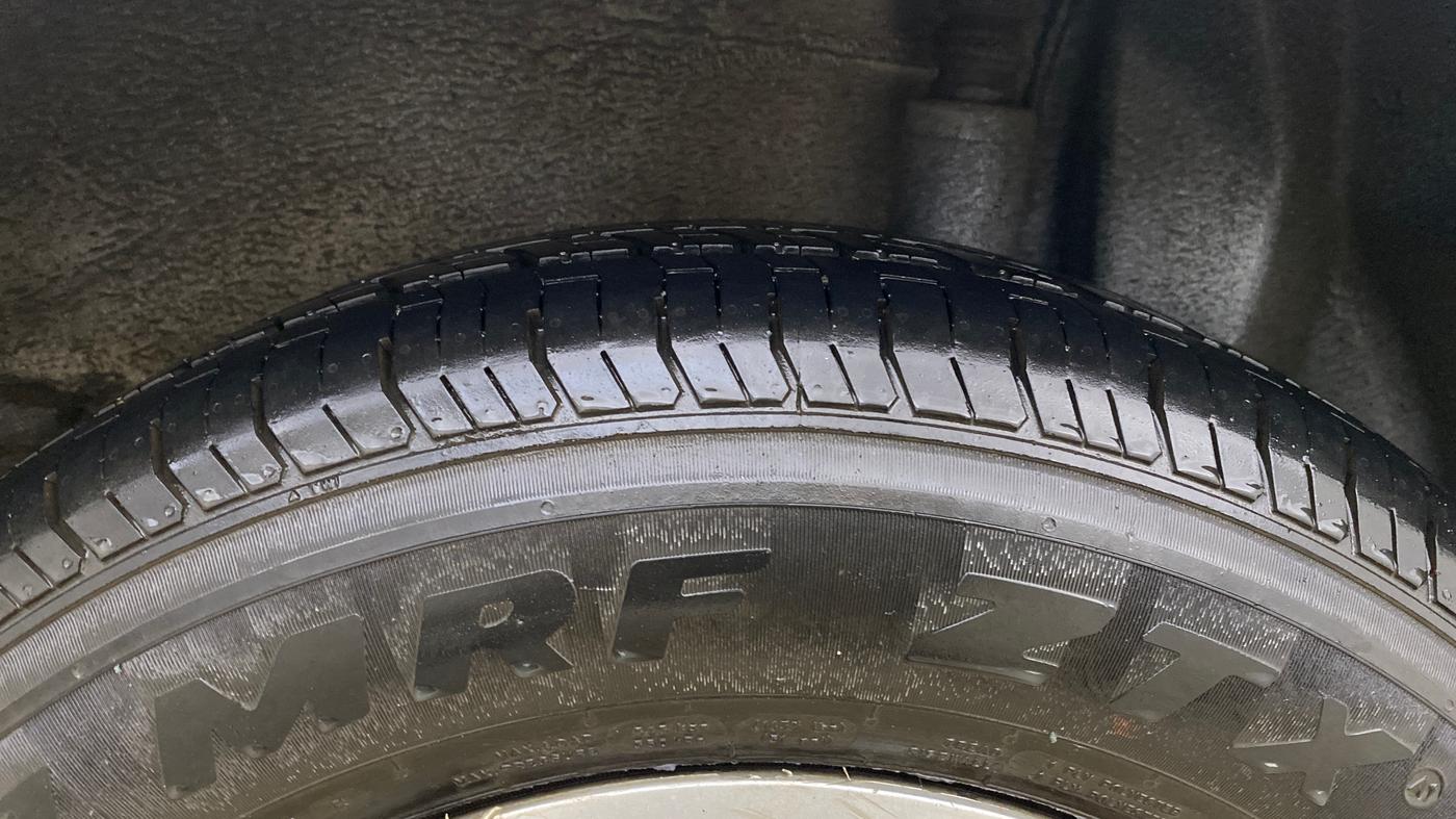 2015 Maruti Ritz LXI, Petrol, Manual, 94,207 km, Left Rear Tyre Tread
