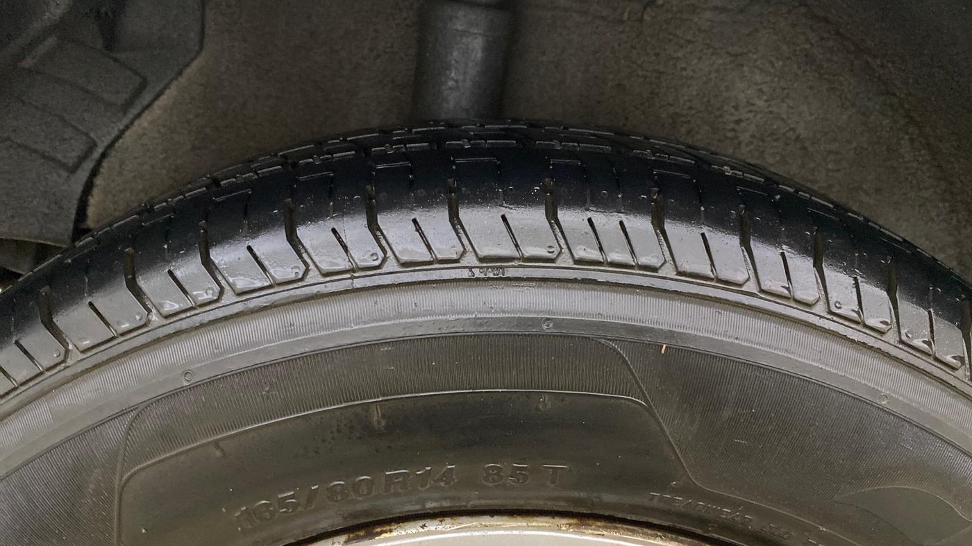 2015 Maruti Ritz LXI, Petrol, Manual, 94,207 km, Right Rear Tyre Tread