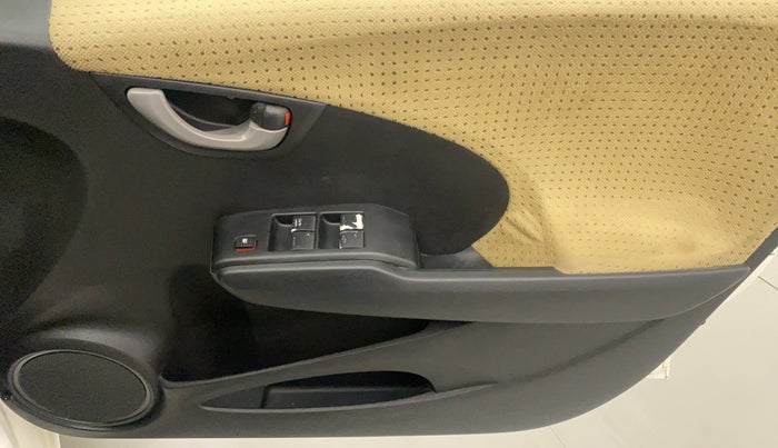 2012 Honda Jazz 1.2L I-VTEC SELECT, Petrol, Manual, 63,333 km, Driver Side Door Panels Control