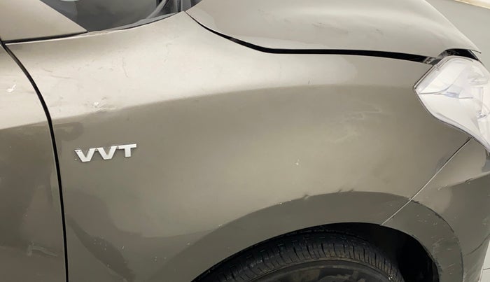 2017 Maruti Dzire VXI, Petrol, Manual, 1,07,214 km, Right fender - Minor scratches